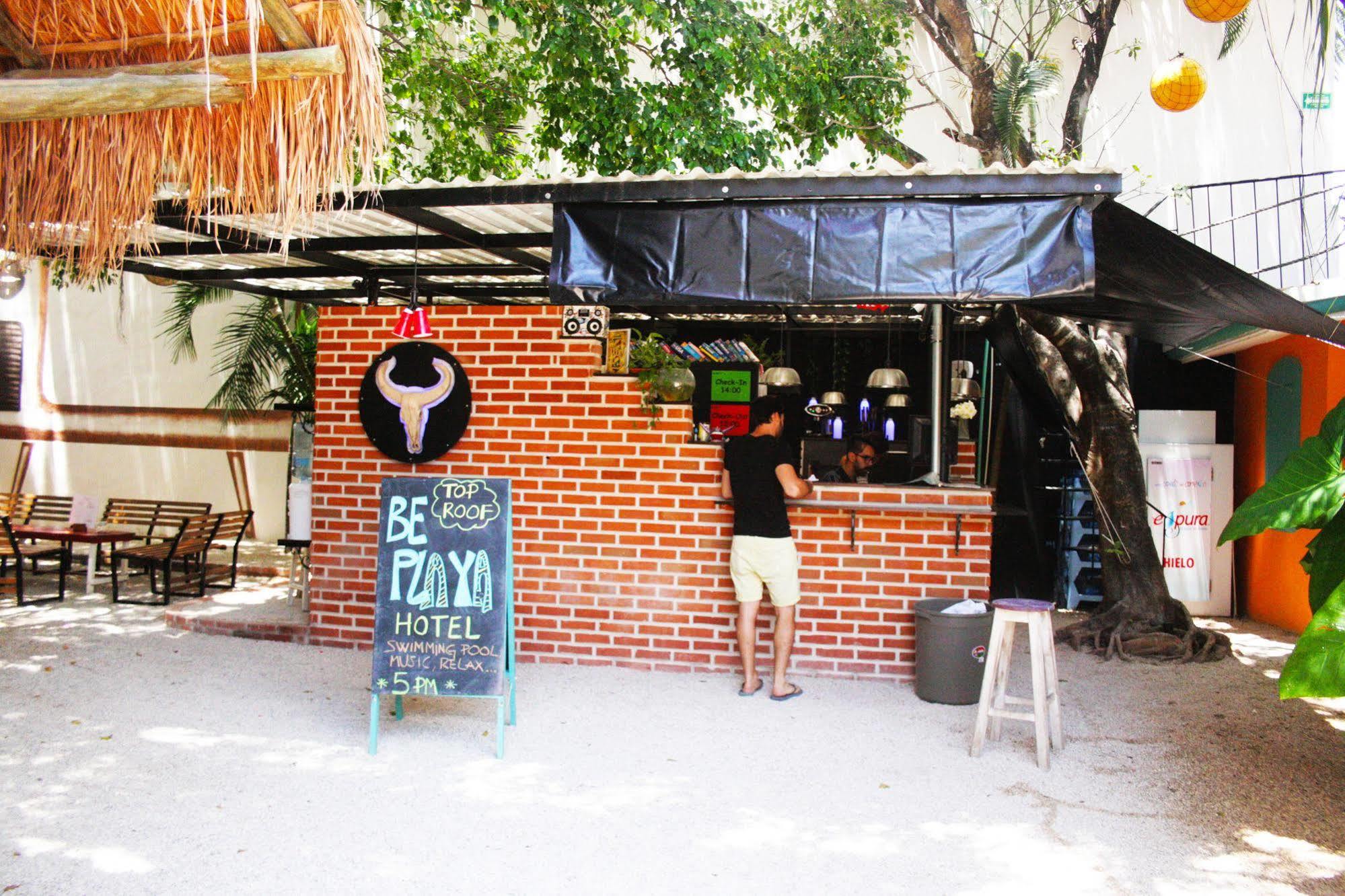 The Yak Hostel Playa del Carmen Exteriör bild