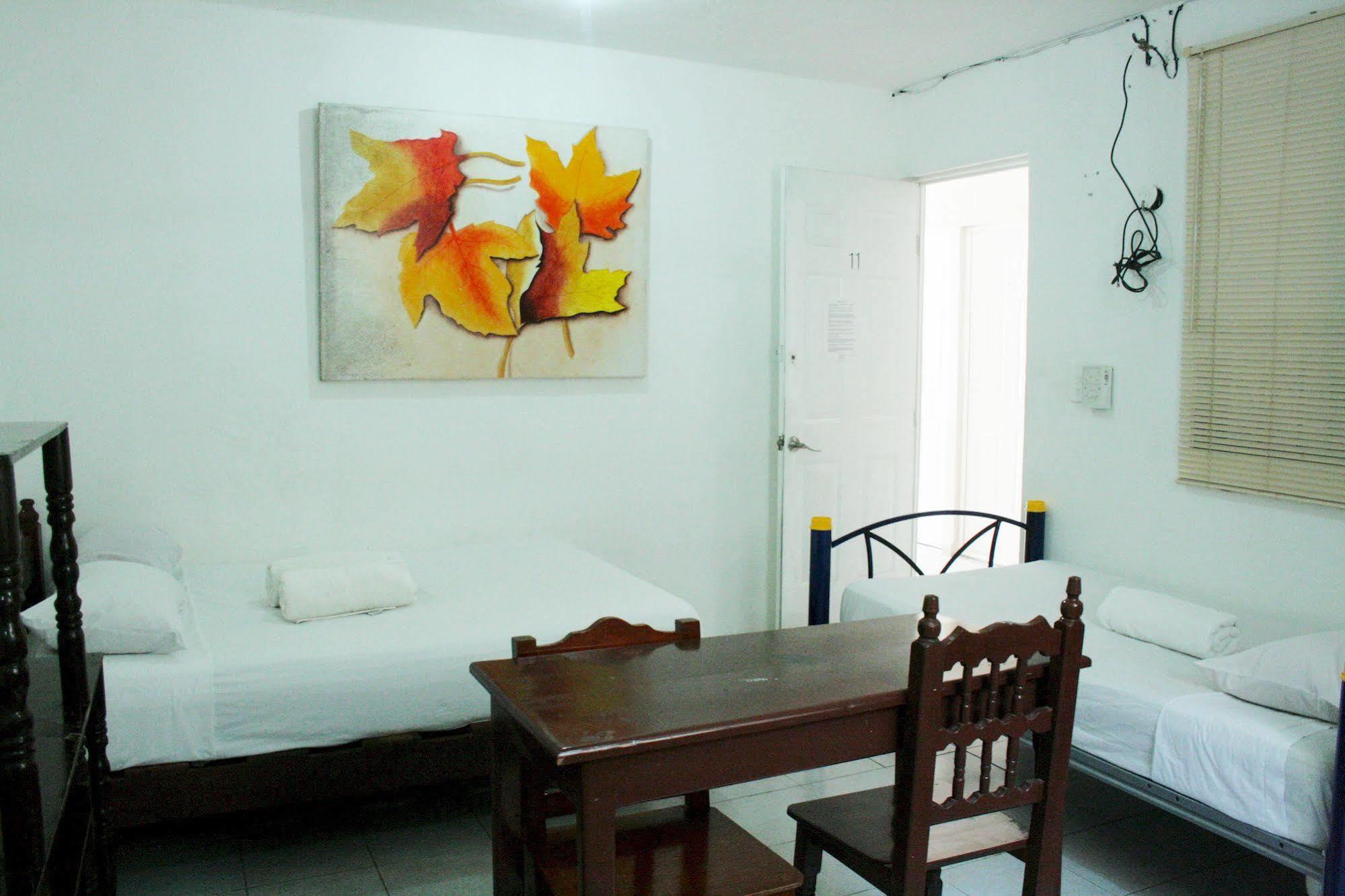 The Yak Hostel Playa del Carmen Exteriör bild