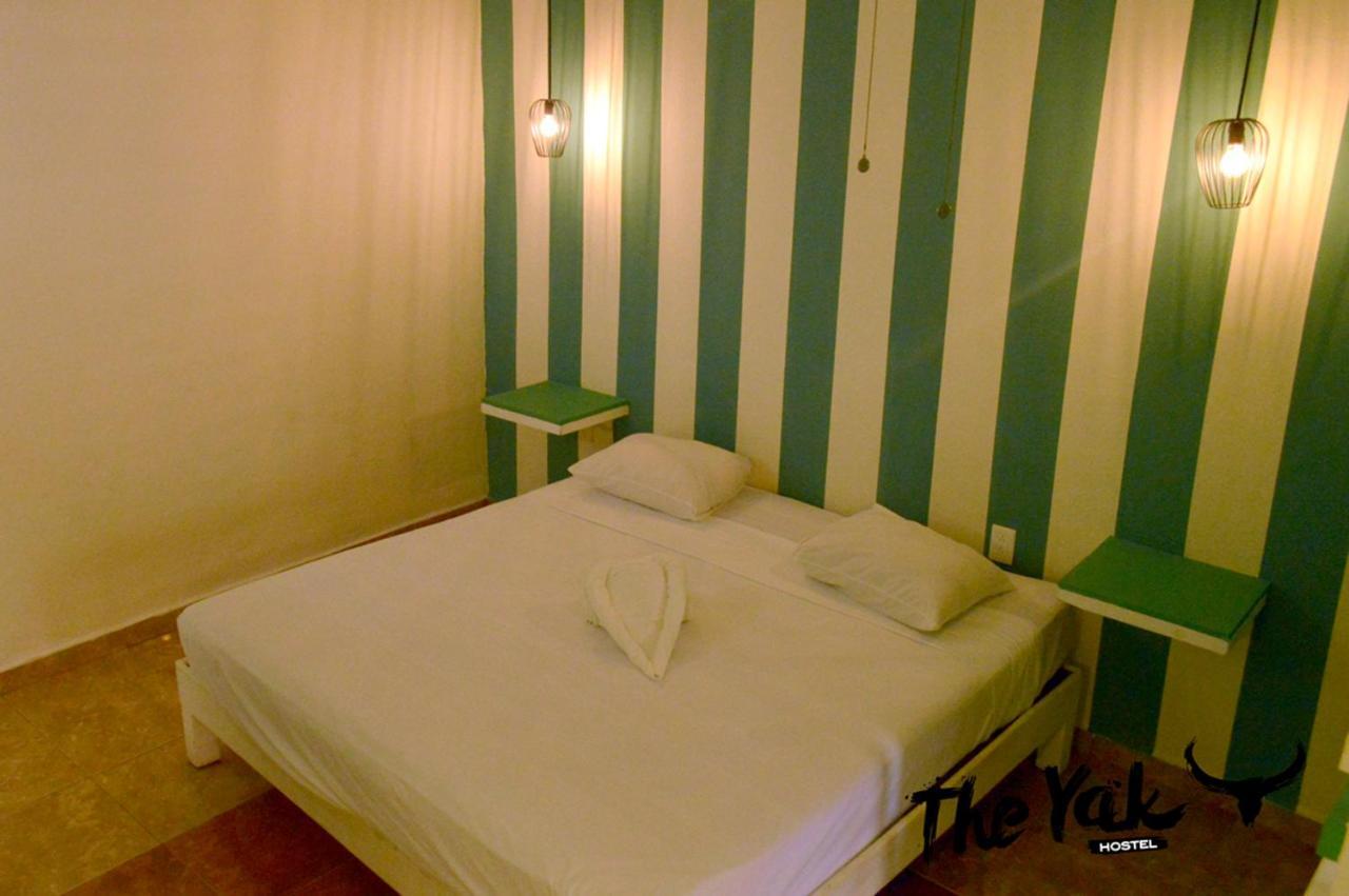 The Yak Hostel Playa del Carmen Exteriör bild