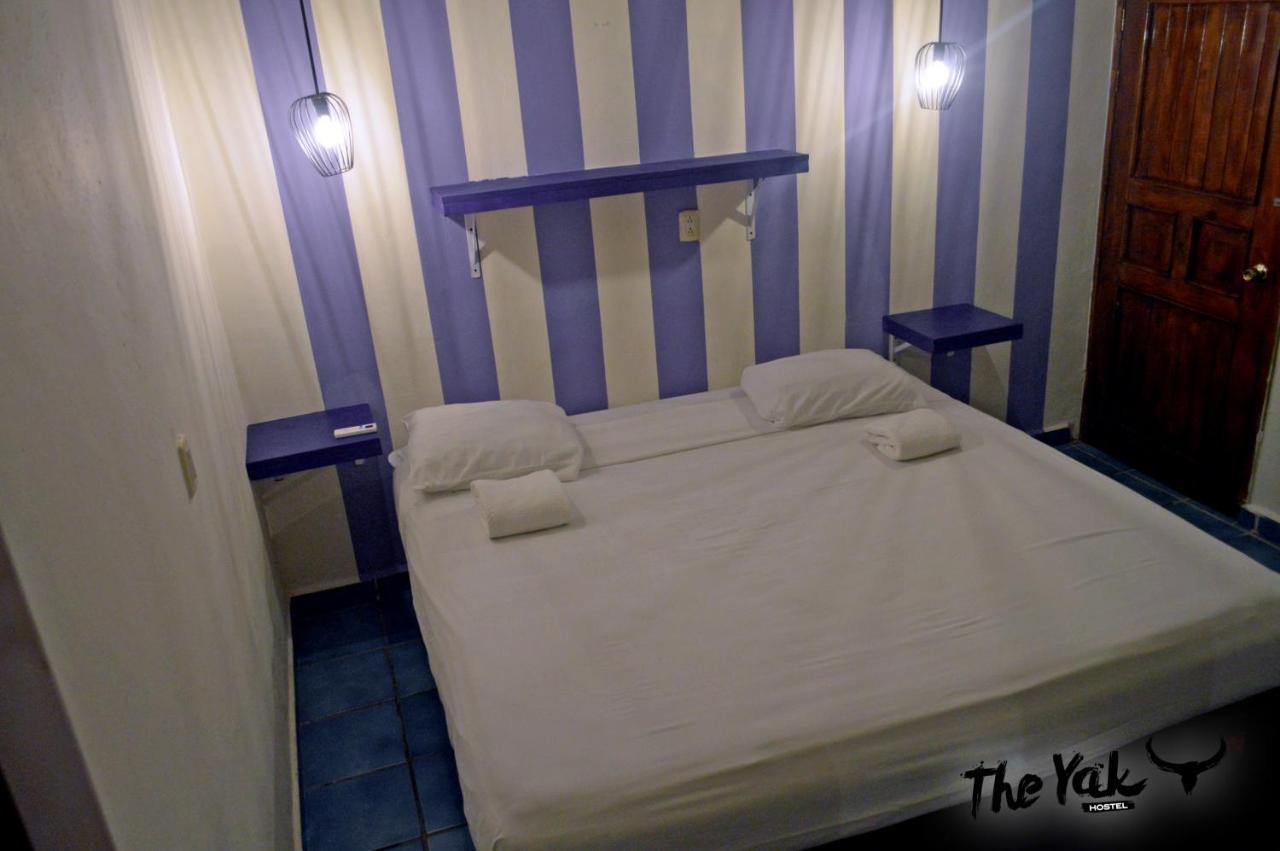 The Yak Hostel Playa del Carmen Exteriör bild