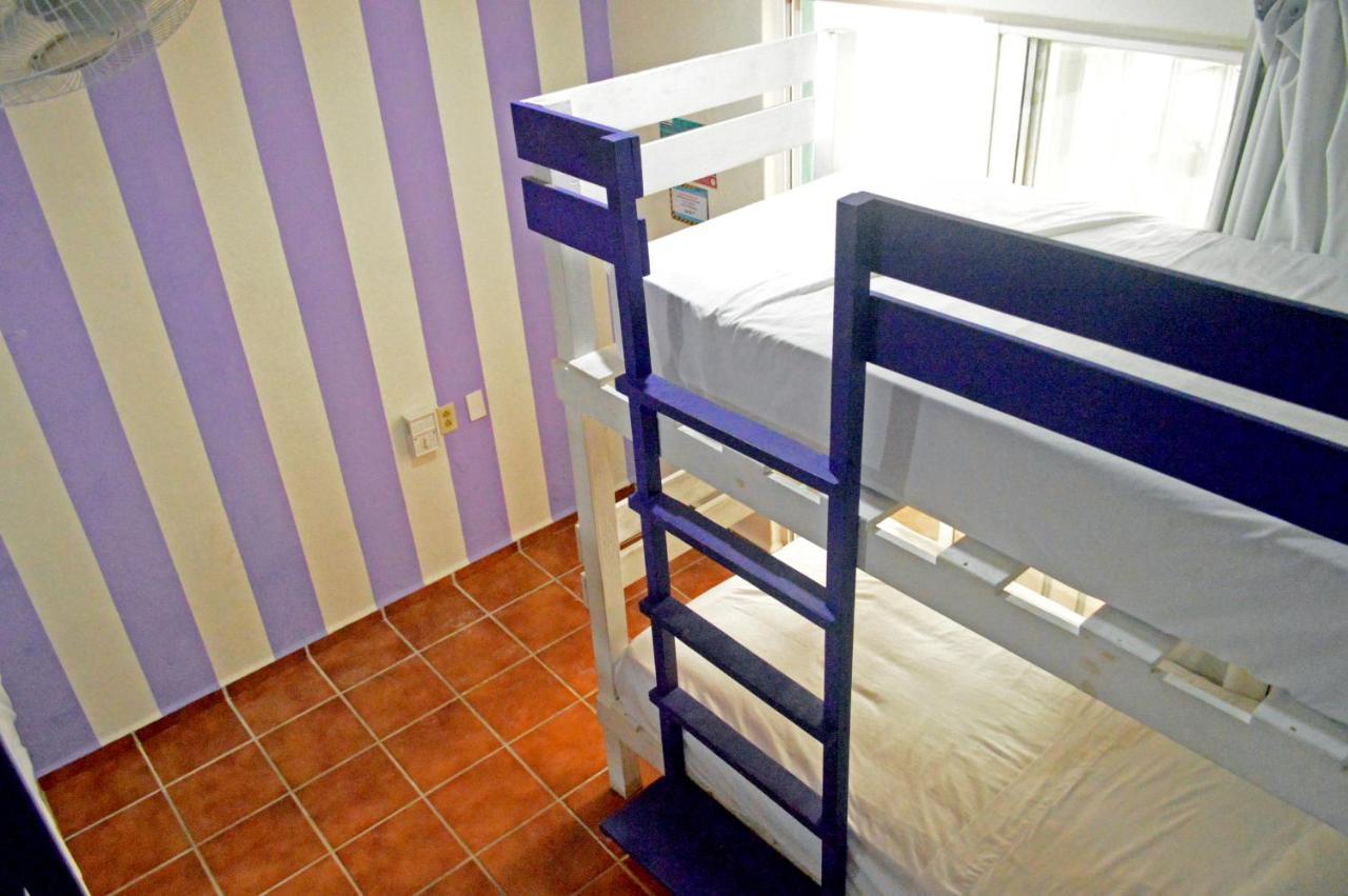 The Yak Hostel Playa del Carmen Exteriör bild